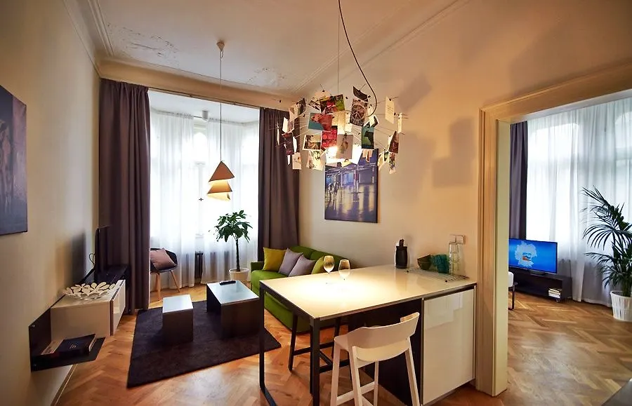 Aparthotel Mooo Downtown Praga 4*,
